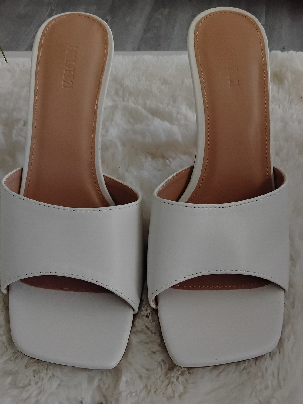 Stefanel Inspired White Slide Sandals — Minimal Square-Toe Women’s Mules
